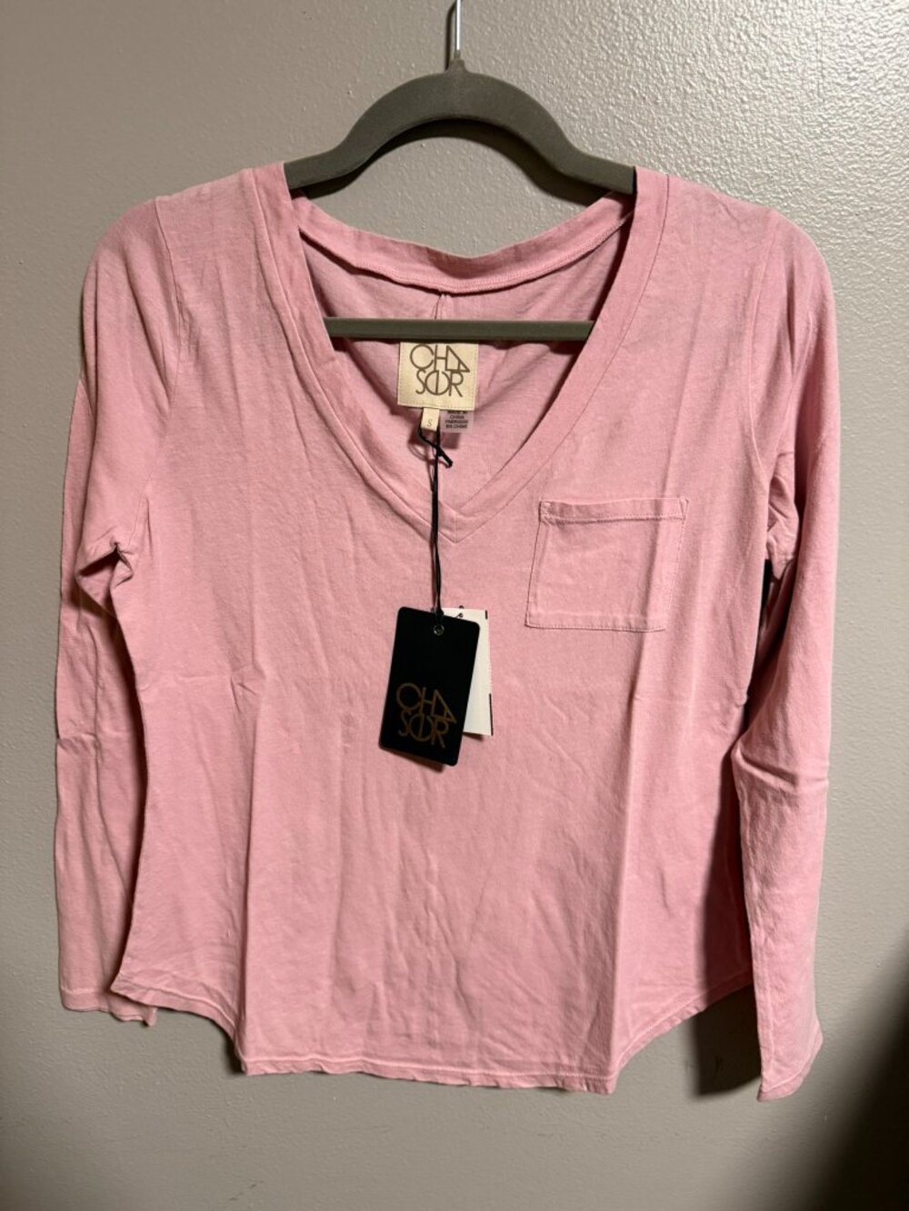 NWT Chaser Pink V-Neck Long Sleeve Tee Size Small